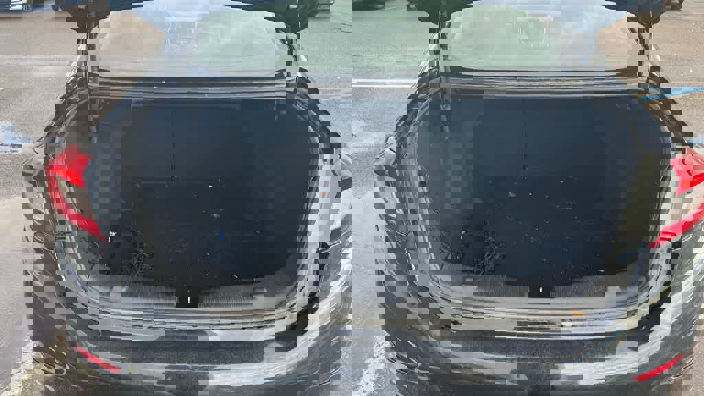 Used 2017 Chevrolet Cruze LT w/ Convenience Package FWD image 13