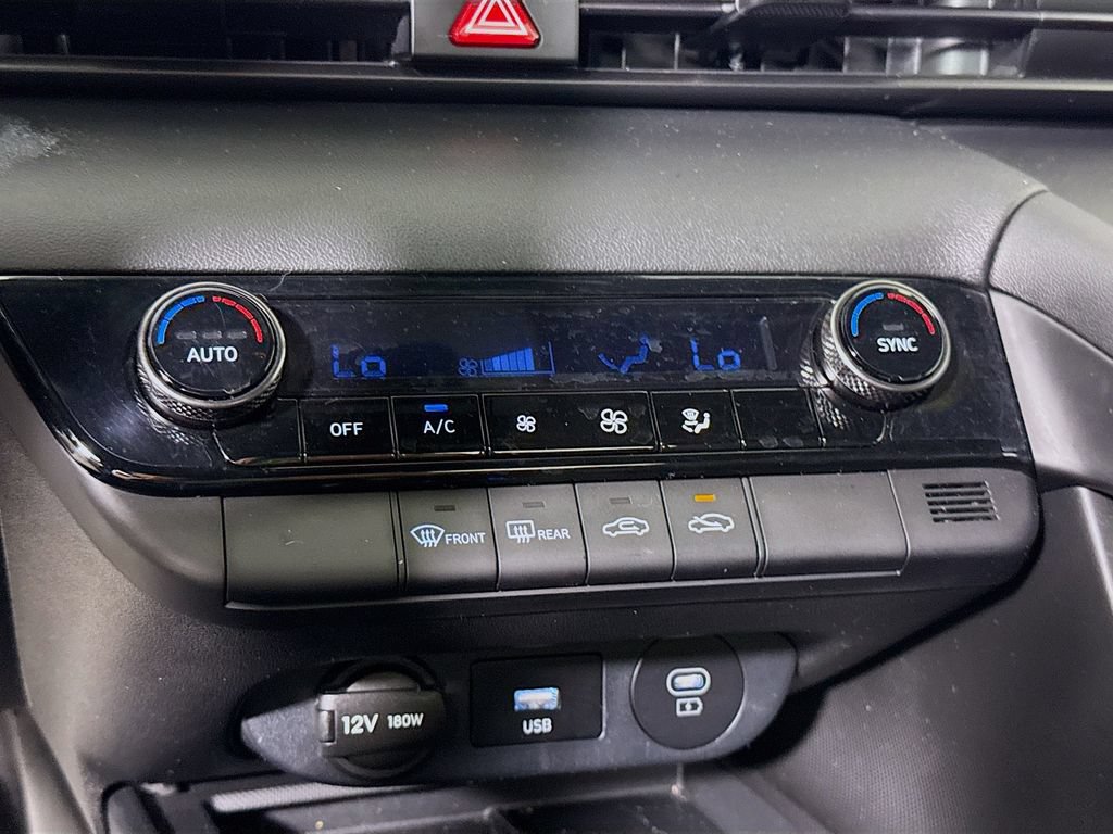 Certified 2025 Hyundai Elantra Sport FWD image 8