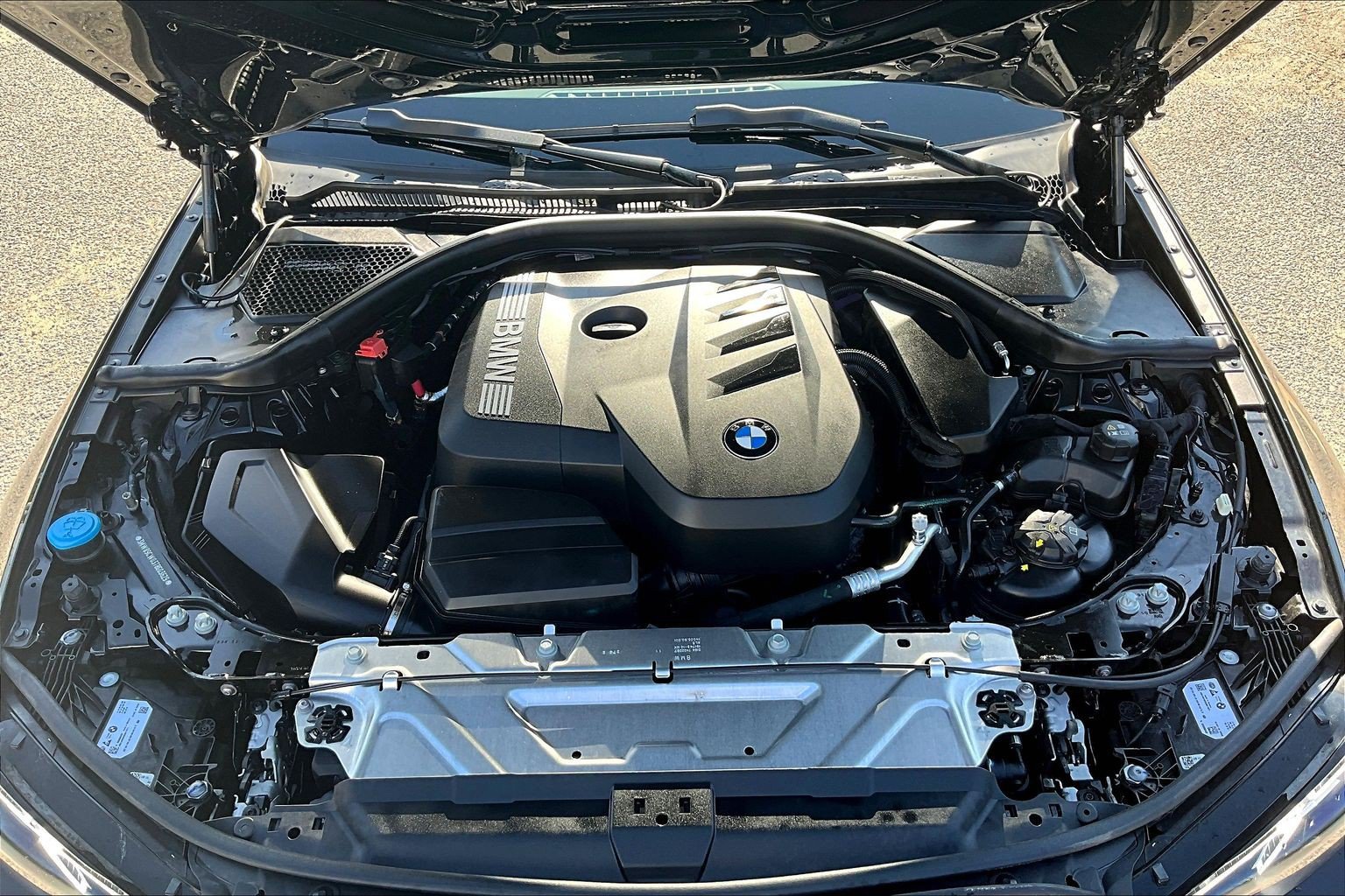 Used 2026 BMW 330i xDrive Sedan AWD/4WD image 9