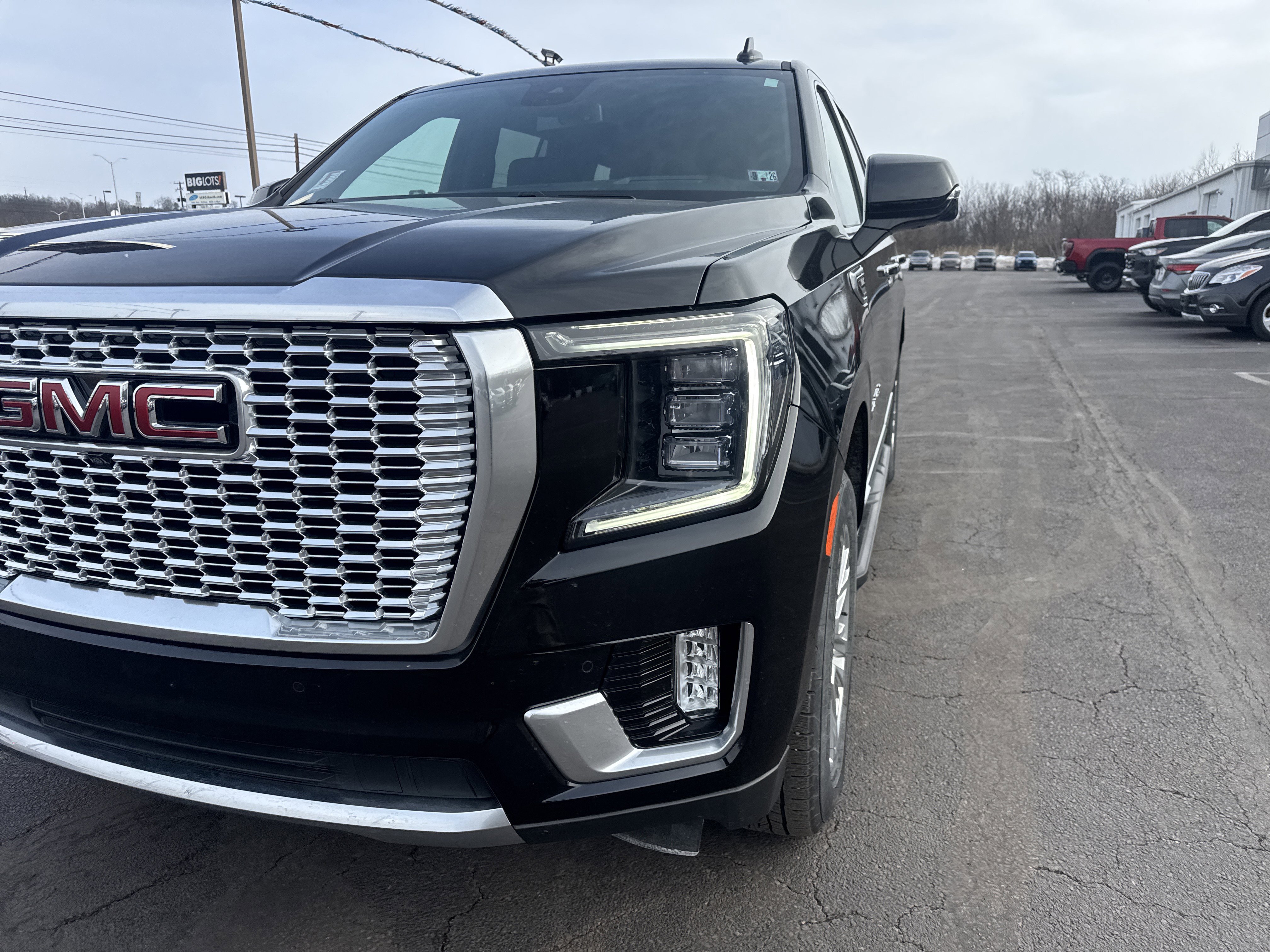Used 2024 GMC Yukon Denali image 10