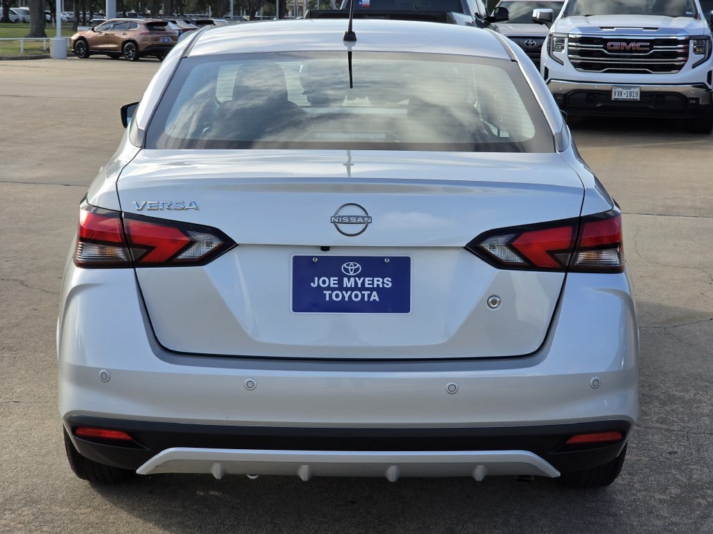 Used 2025 Nissan Versa S w/ Trunk Package FWD image 8