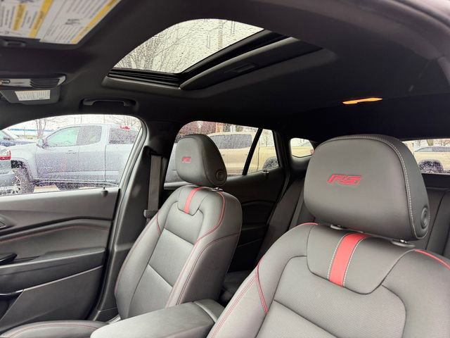 Used 2025 Chevrolet Trax RS w/ Sunroof Package image 30