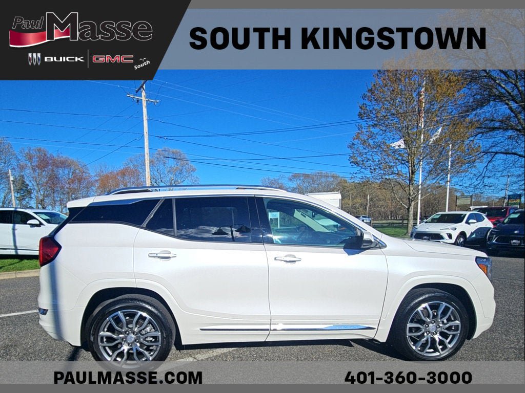 Used 2023 GMC Terrain Denali w/ Denali Premium Package AWD/4WD image 7