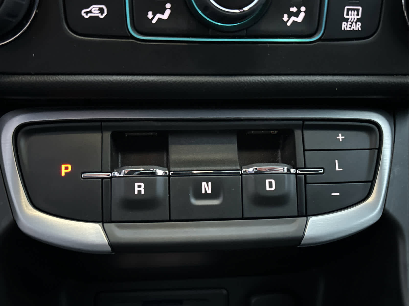 Used 2023 GMC Terrain SLT image 15