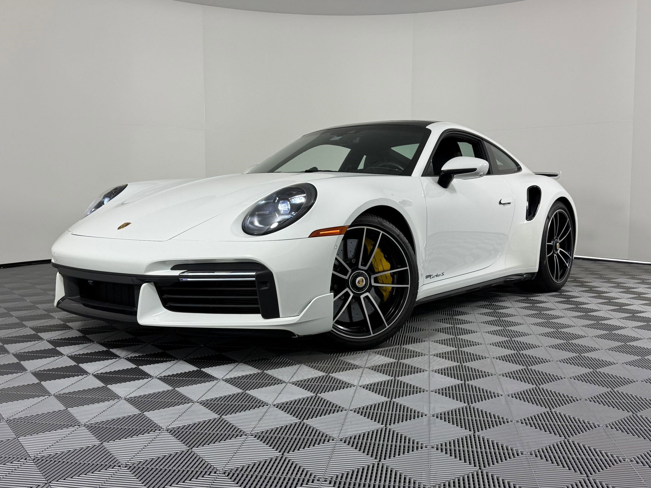 Certified 2022 Porsche 911 Turbo S image 1