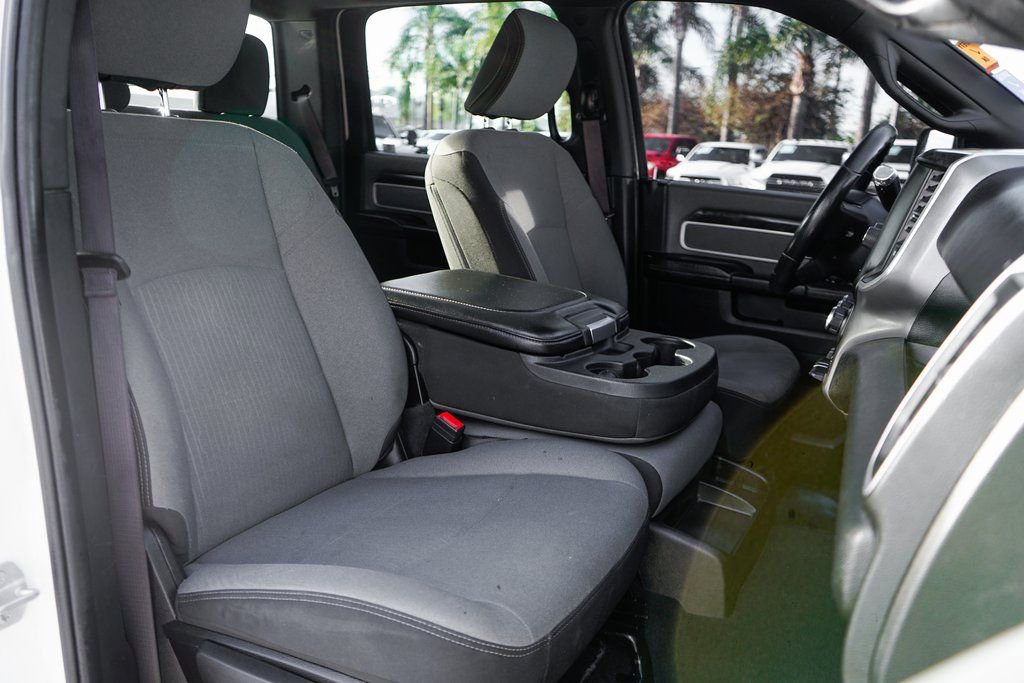 Used 2021 RAM 3500 Big Horn image 36