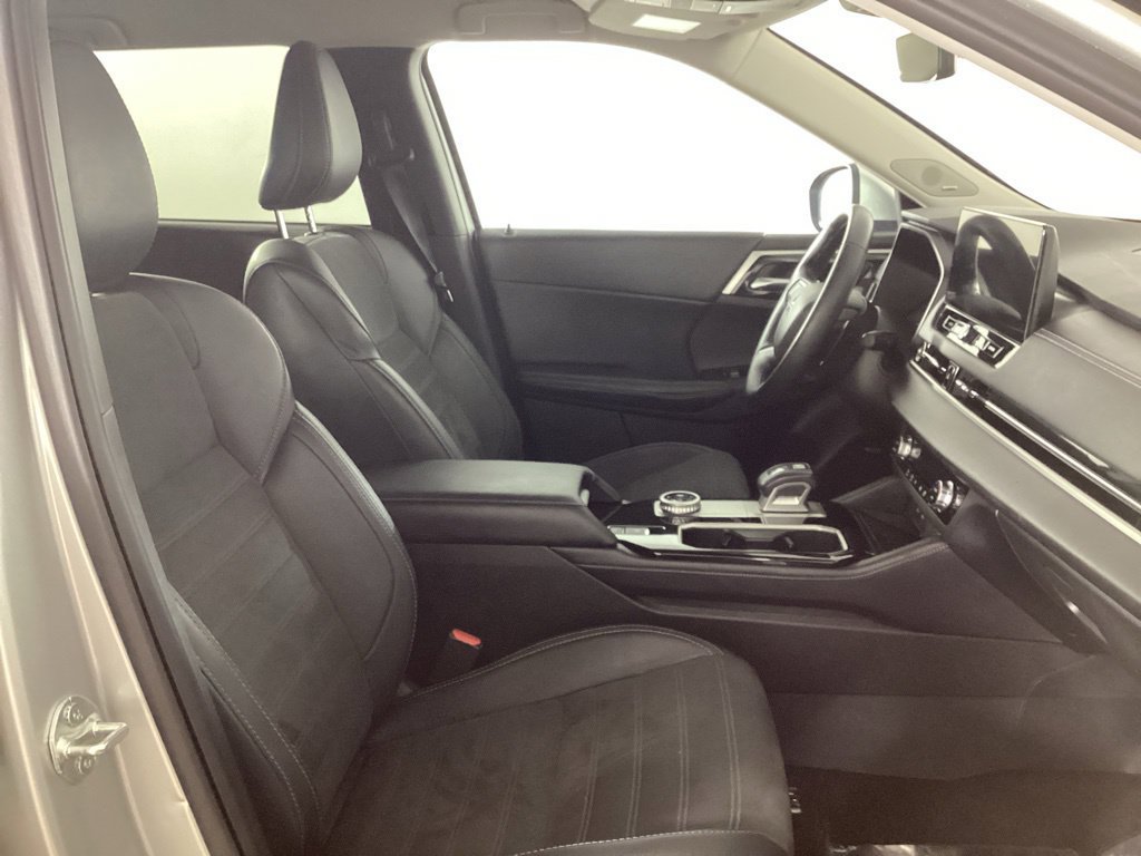 Used 2025 Mitsubishi Outlander SE AWD/4WD image 25
