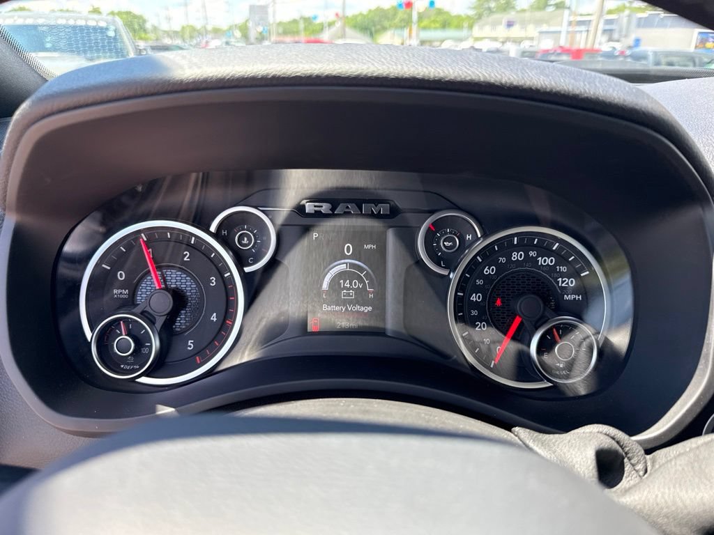 New 2025 RAM 2500 Big Horn AWD/4WD image 13