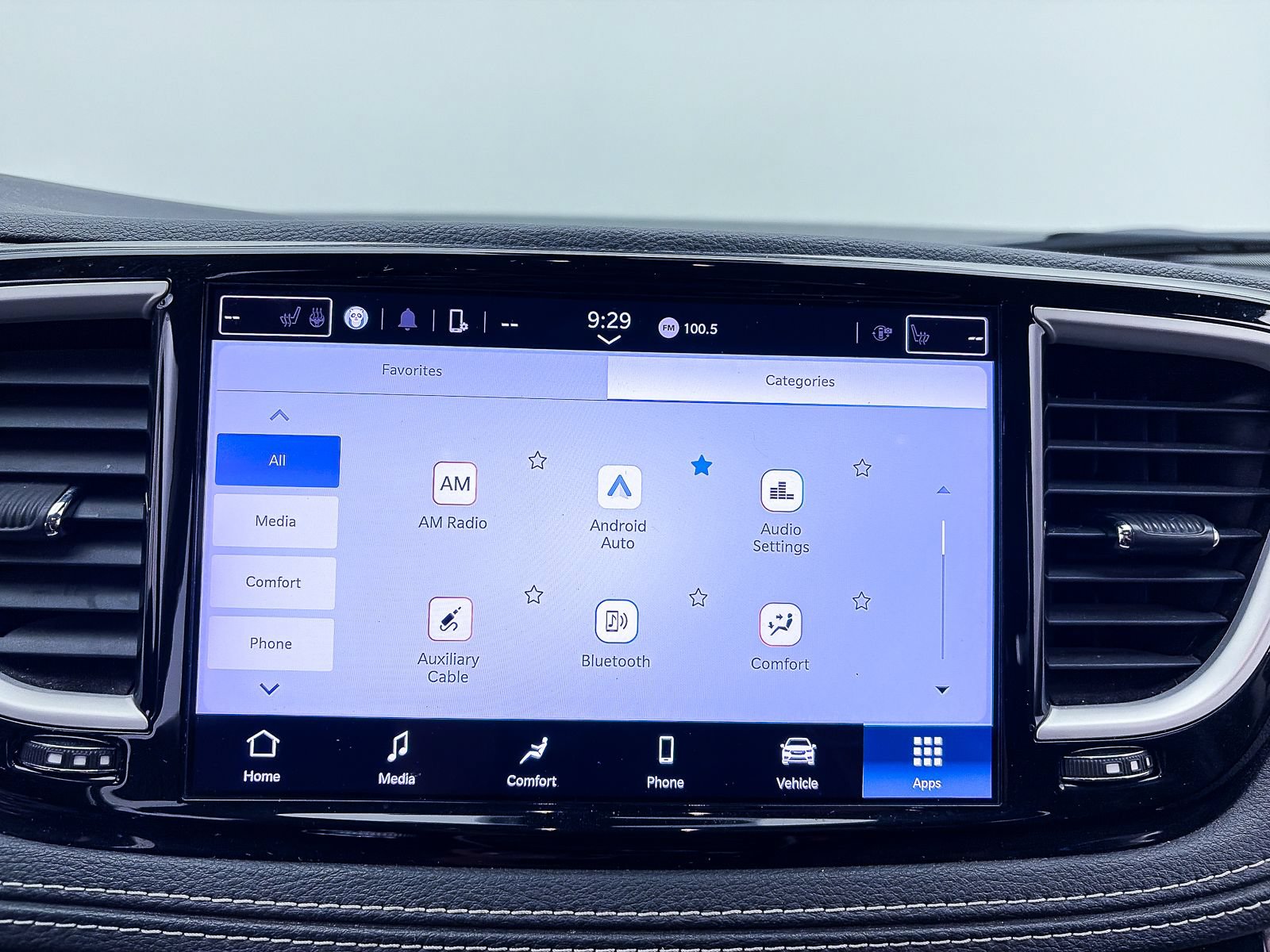 Used 2023 Chrysler Pacifica Touring-L AWD/4WD image 19