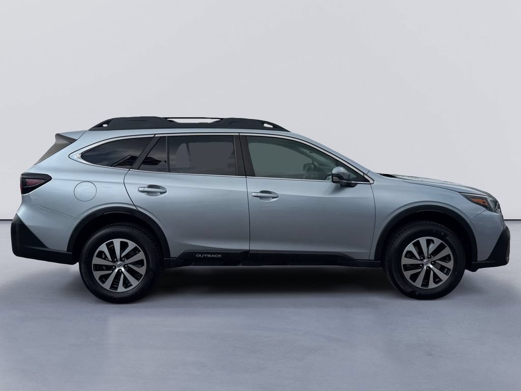 Used 2022 Subaru Outback Premium AWD/4WD image 2