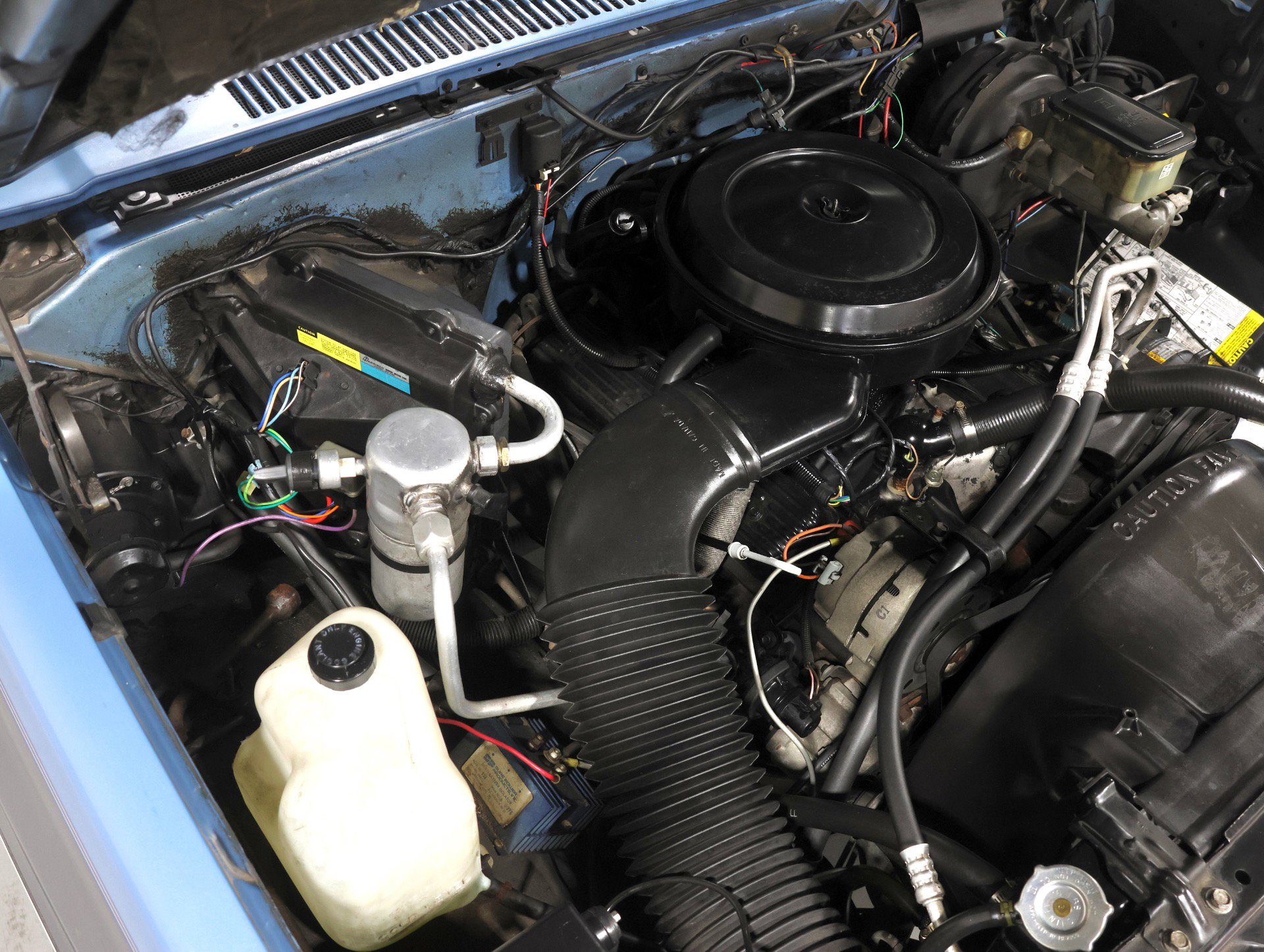 Used 1987 GMC Suburban 2WD image 97
