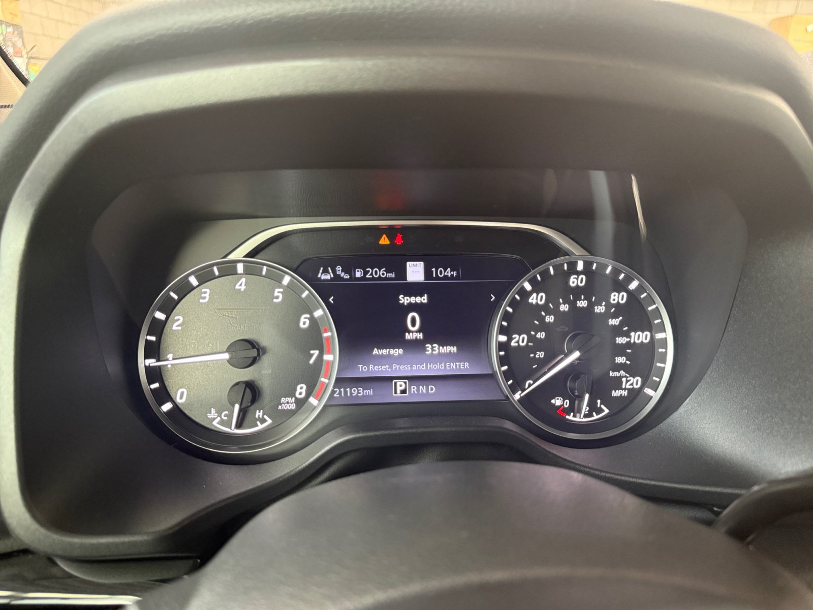 Used 2022 Nissan Titan SV w/ SV Convenience Package RWD image 16