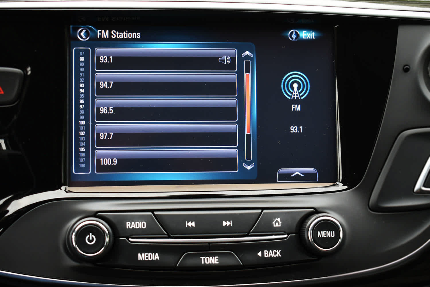 Used 2017 Buick Envision Essence AWD/4WD image 16