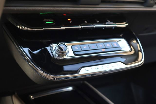 Used 2023 Lincoln Corsair AWD w/ Equipment Group 101A image 28