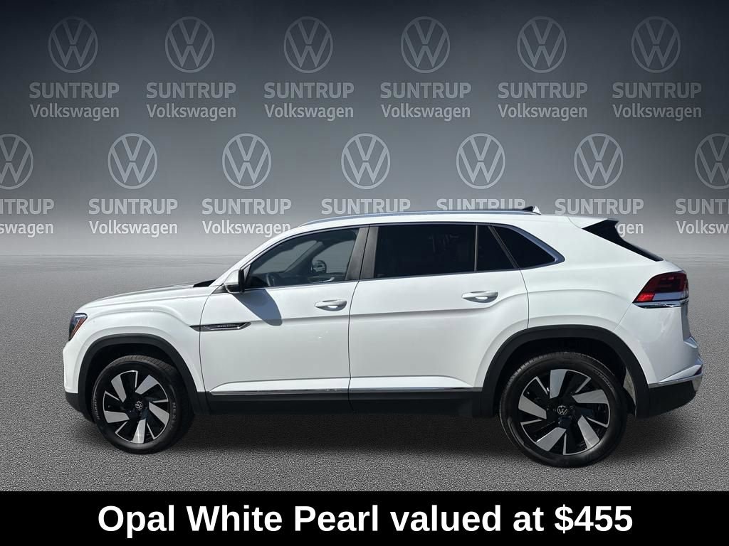 Used 2025 Volkswagen Atlas Cross Sport SEL image 2