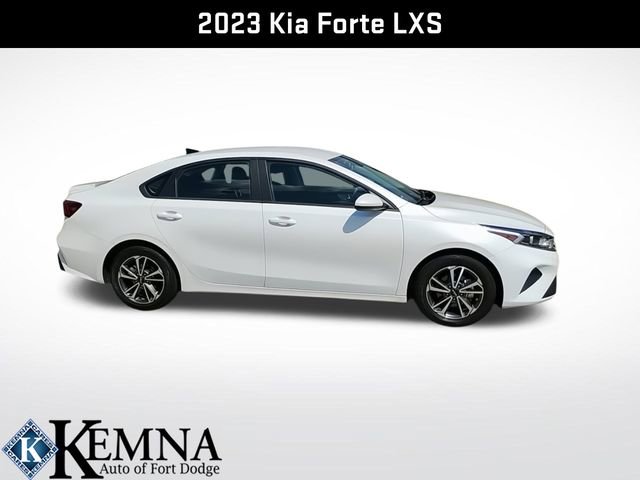 Used 2023 Kia Forte LXS image 4