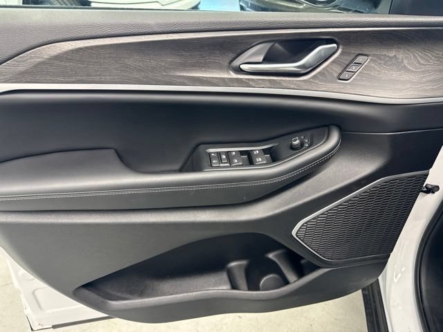 New 2026 Jeep Grand Cherokee Limited AWD/4WD image 16