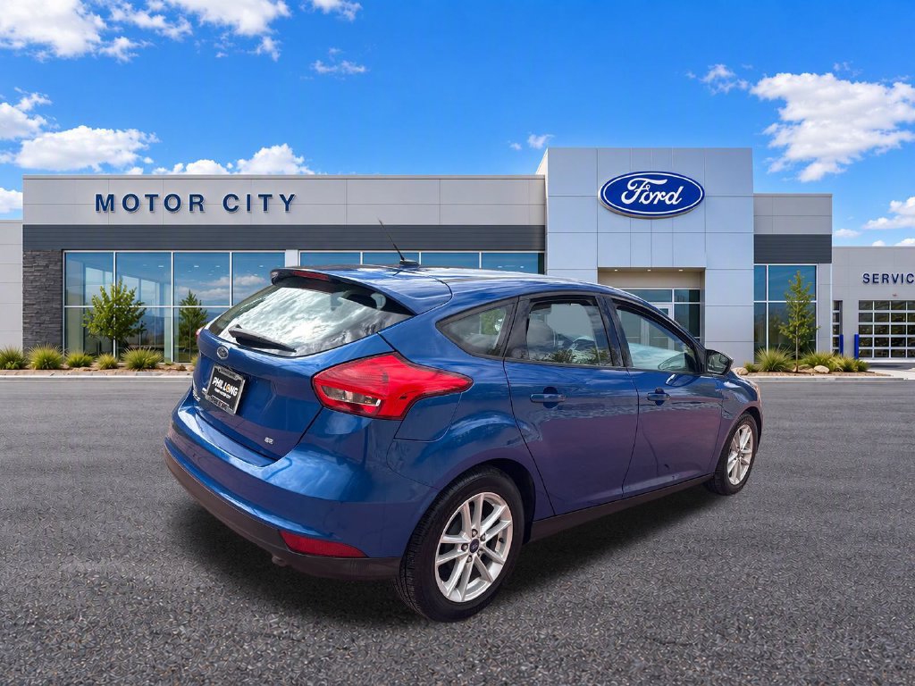 Used 2018 Ford Focus SE w/ Cold Weather Package FWD image 9
