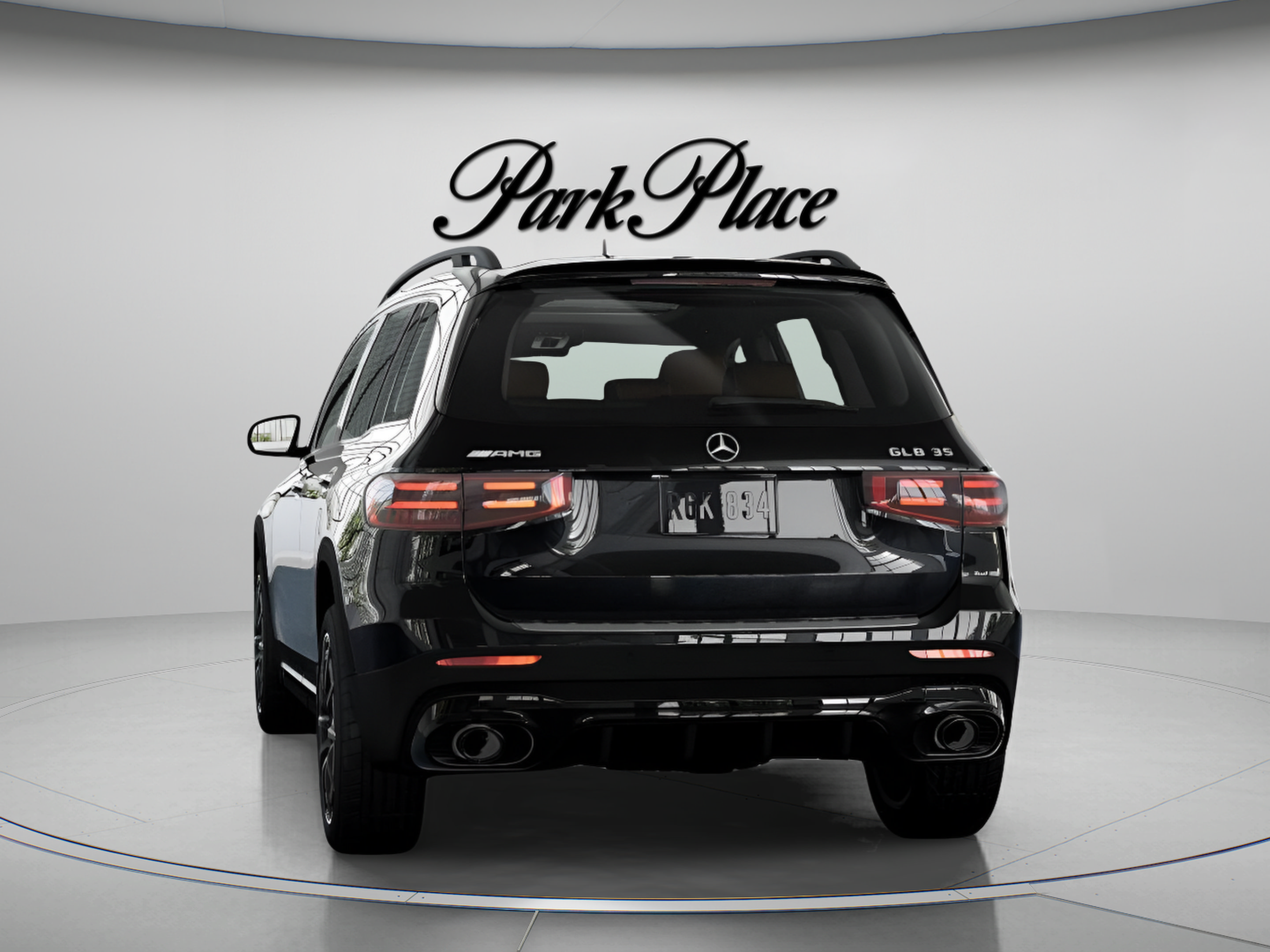 Used 2026 Mercedes-Benz GLB 35 AMG 4MATIC image 17