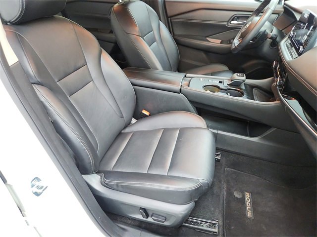 Used 2023 Nissan Rogue SL w/ SL Premium Package image 37