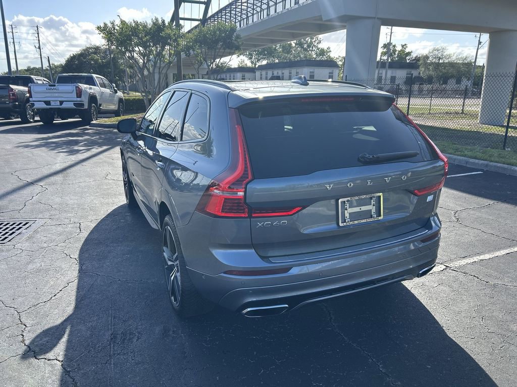 Used 2021 Volvo XC60 T8 R-Design w/ Advanced Package AWD/4WD image 10
