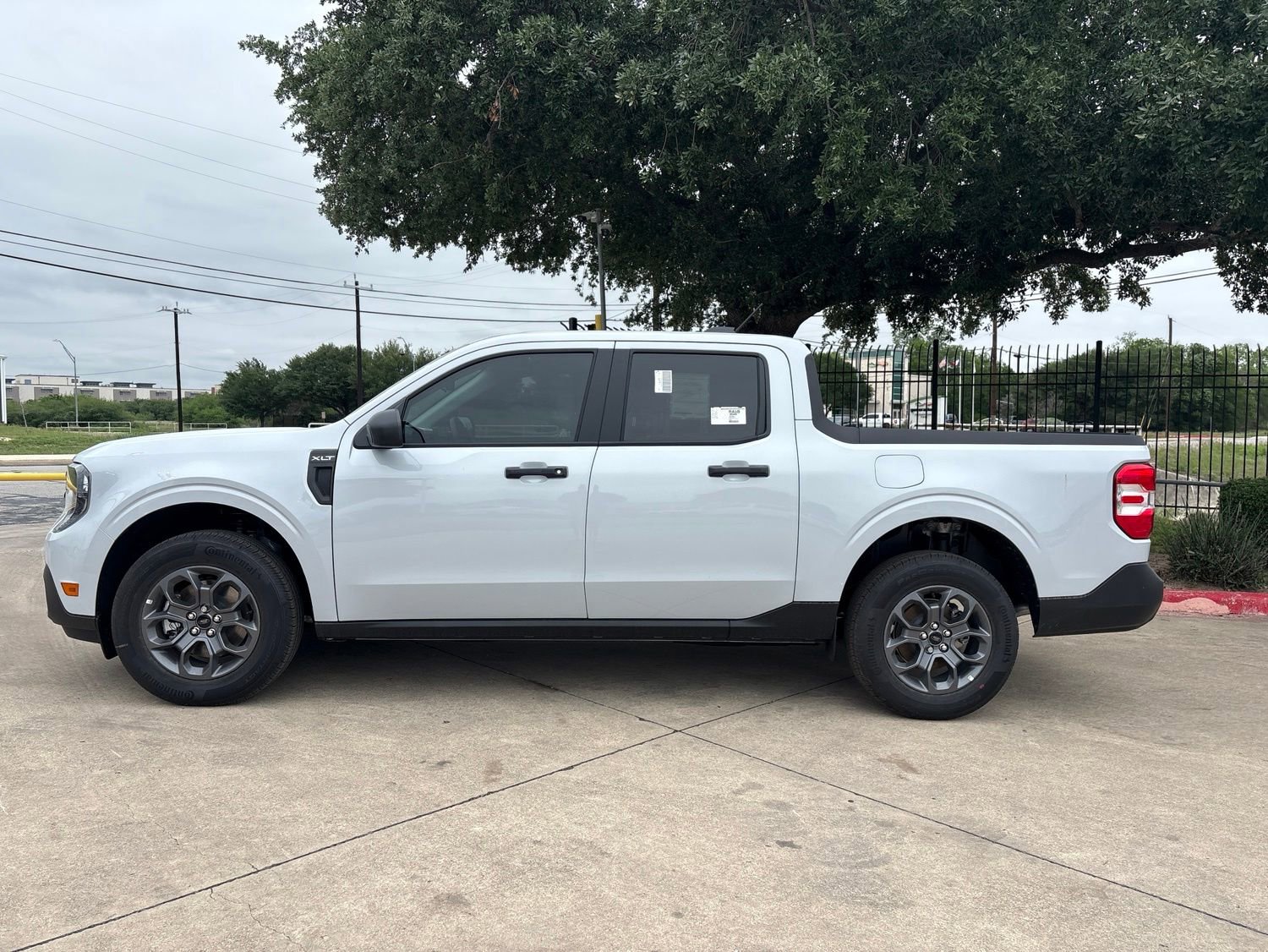 New 2026 Ford Maverick XLT w/ Equipment Group 301A AWD/4WD image 2