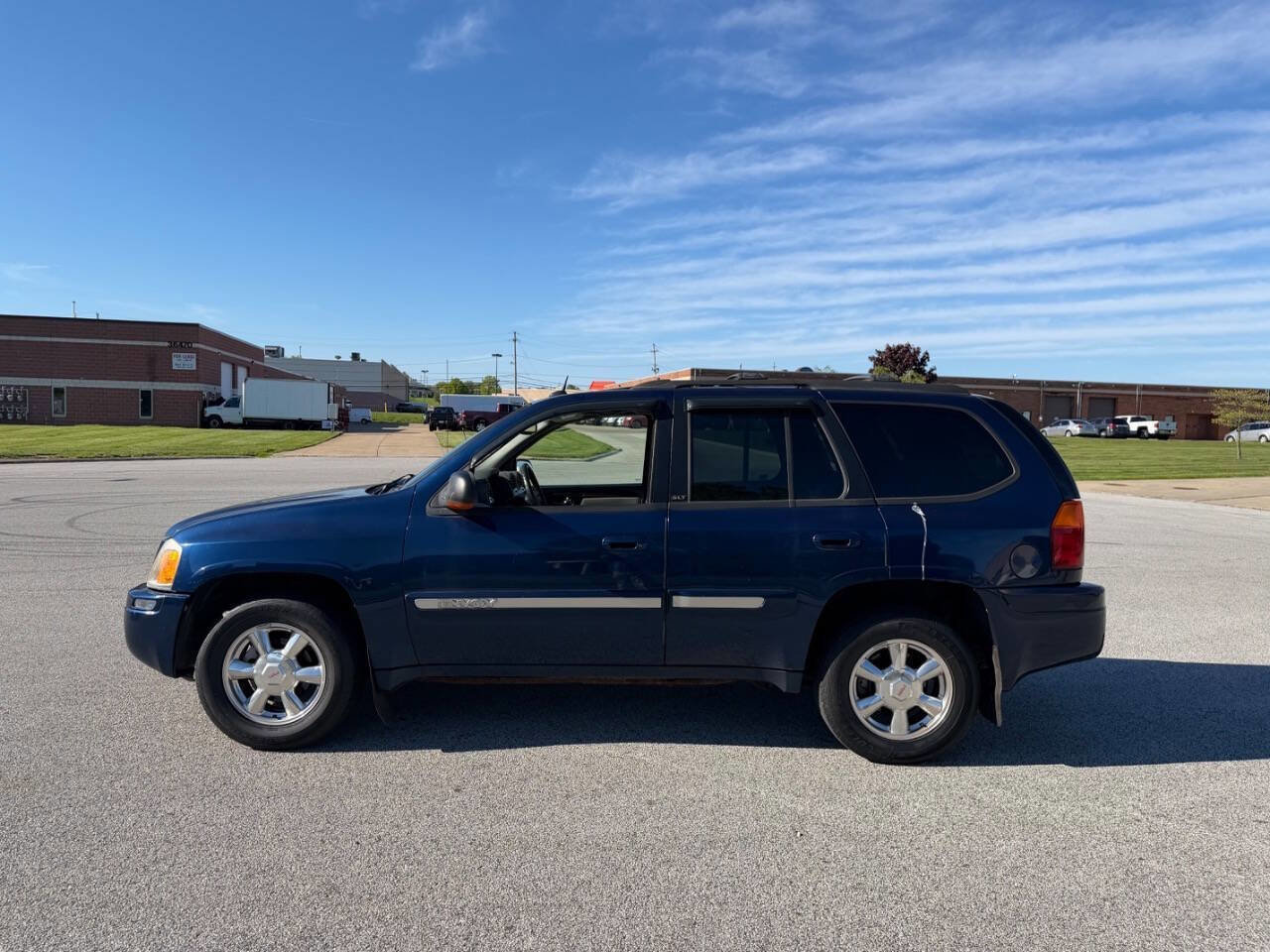Used 2004 GMC Envoy SLT AWD/4WD image 2