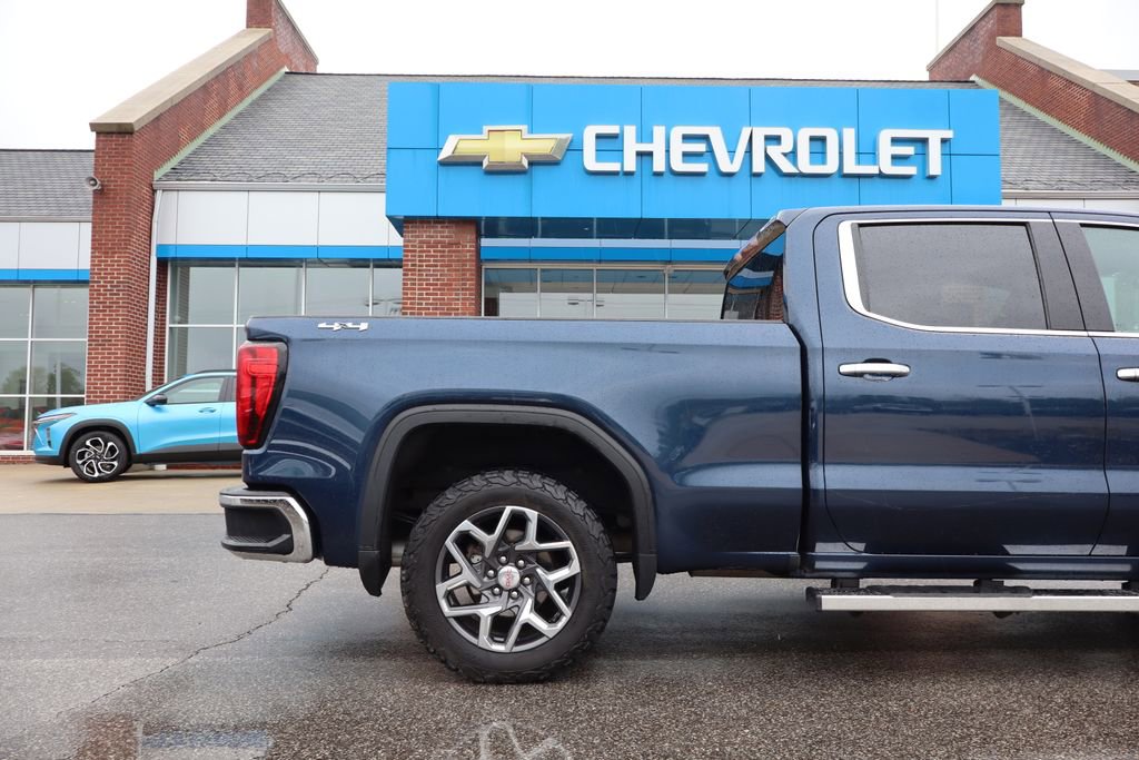 Used 2023 GMC Sierra 1500 SLT w/ SLT Convenience Package AWD/4WD image 39