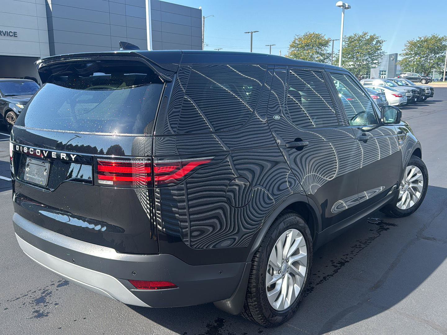 New 2026 Land Rover Discovery S AWD/4WD image 5