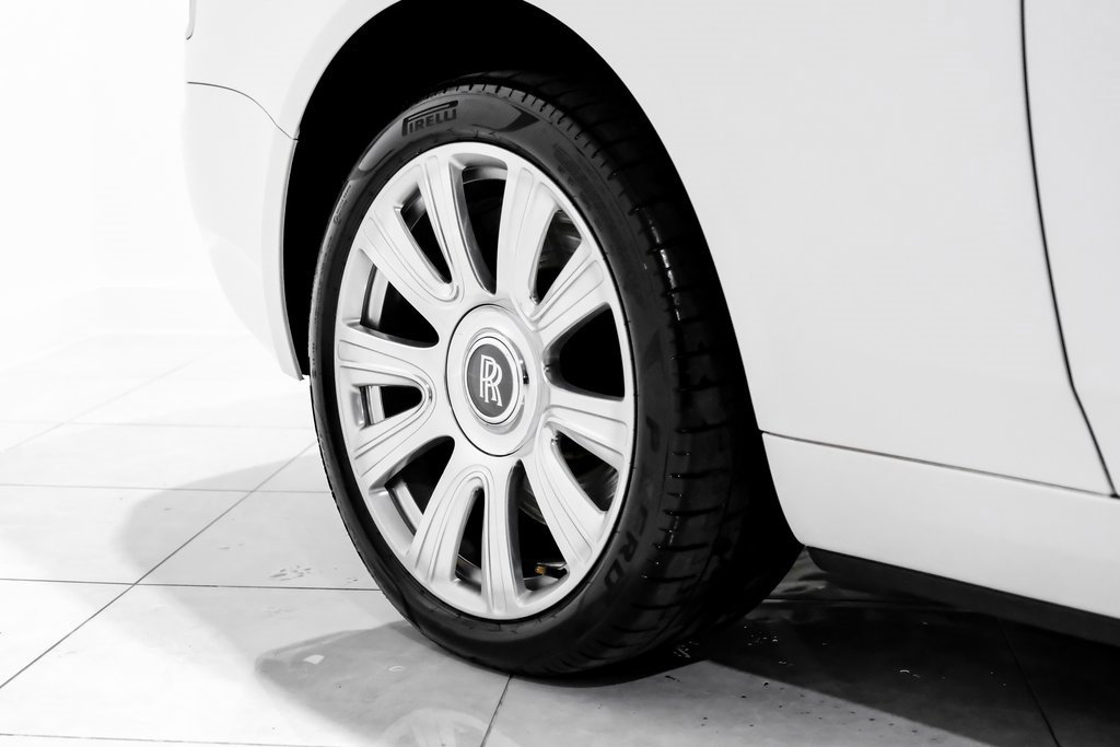 Used 2018 Rolls-Royce Dawn image 56