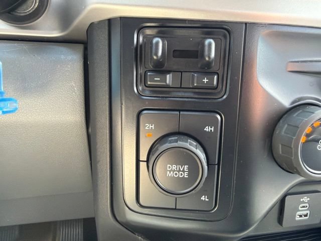 Used 2024 Ford F550 4x4 Crew Cab Super Duty image 29