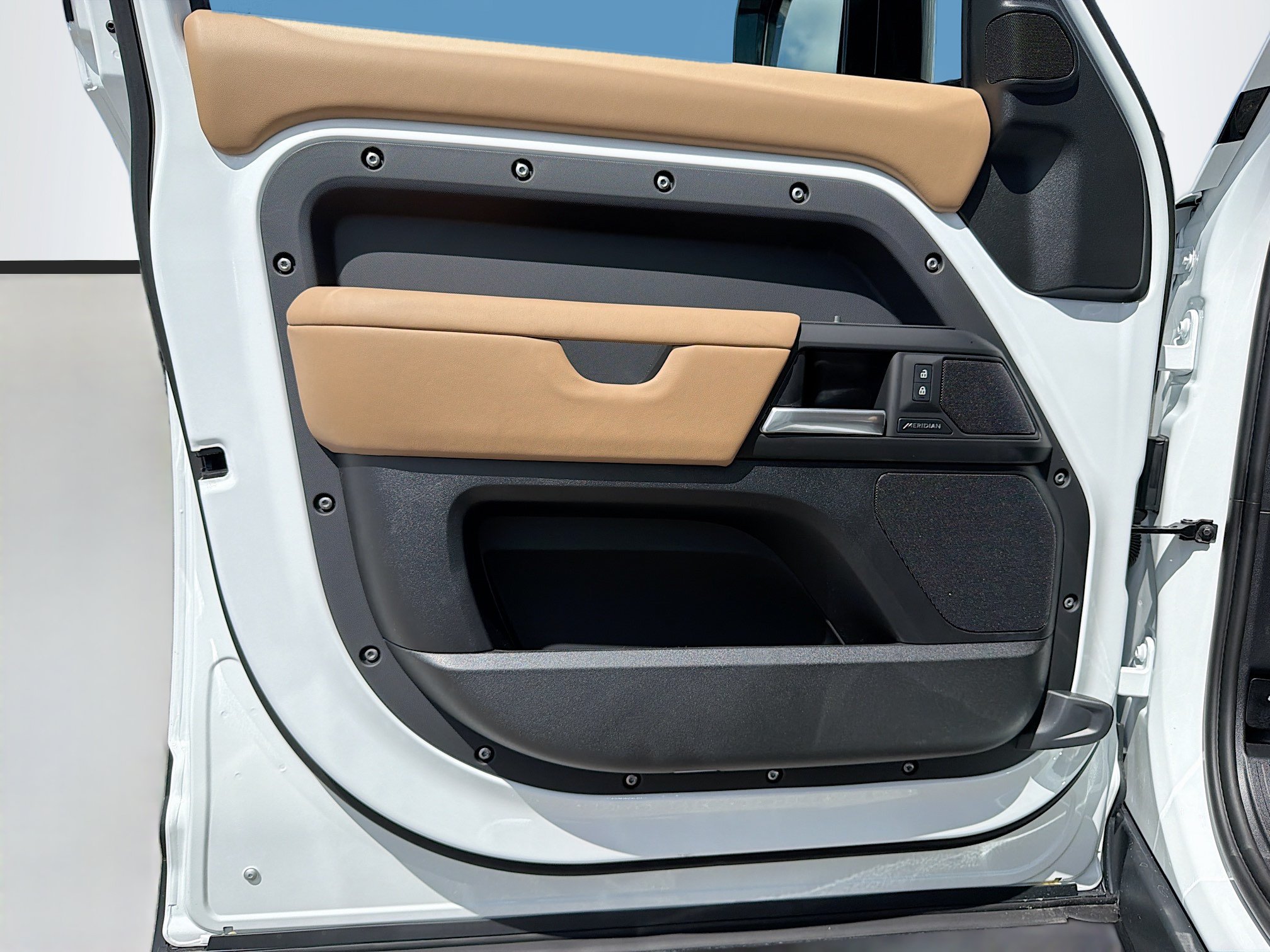 New 2026 Land Rover Defender 110 S AWD/4WD image 21