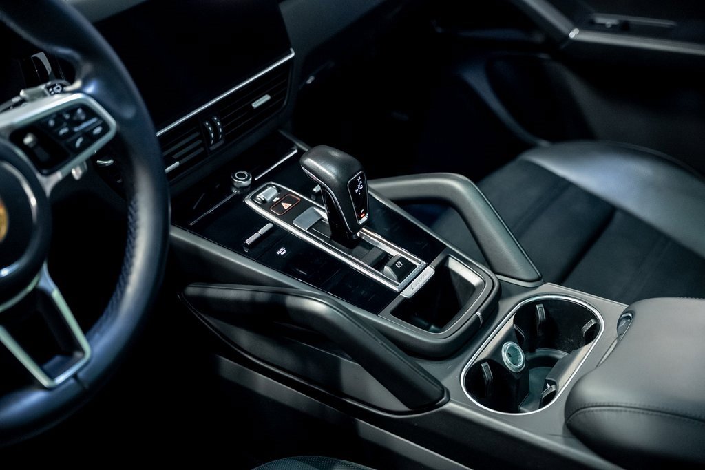 Used 2022 Porsche Cayenne S Platinum image 59