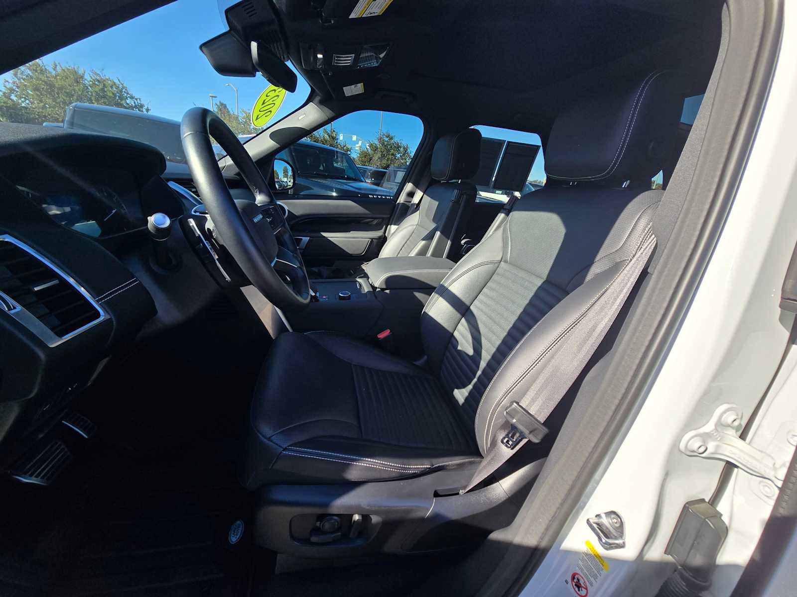 Certified 2023 Land Rover Discovery S R-Dynamic image 32