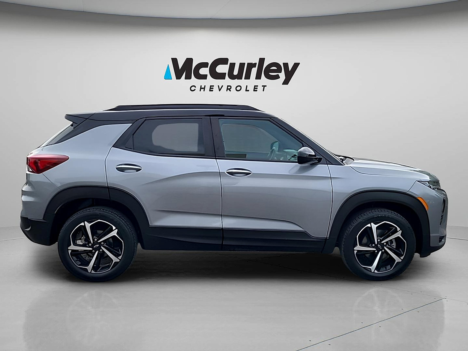 Used 2023 Chevrolet TrailBlazer RS w/ Convenience Package AWD/4WD image 8