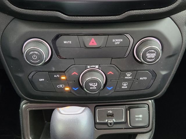 Used 2019 Jeep Renegade Limited image 17