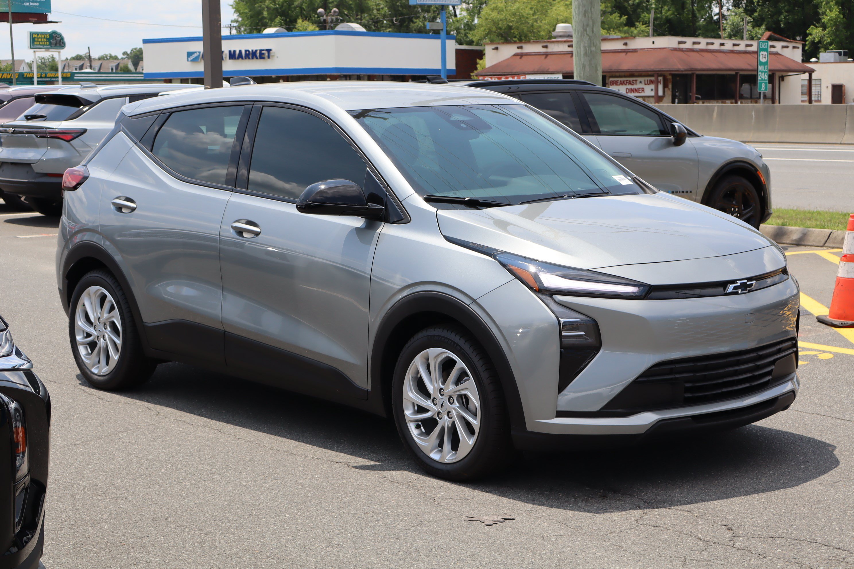 New 2027 Chevrolet Bolt LT w/ LPO, All-Weather Package FWD image 2