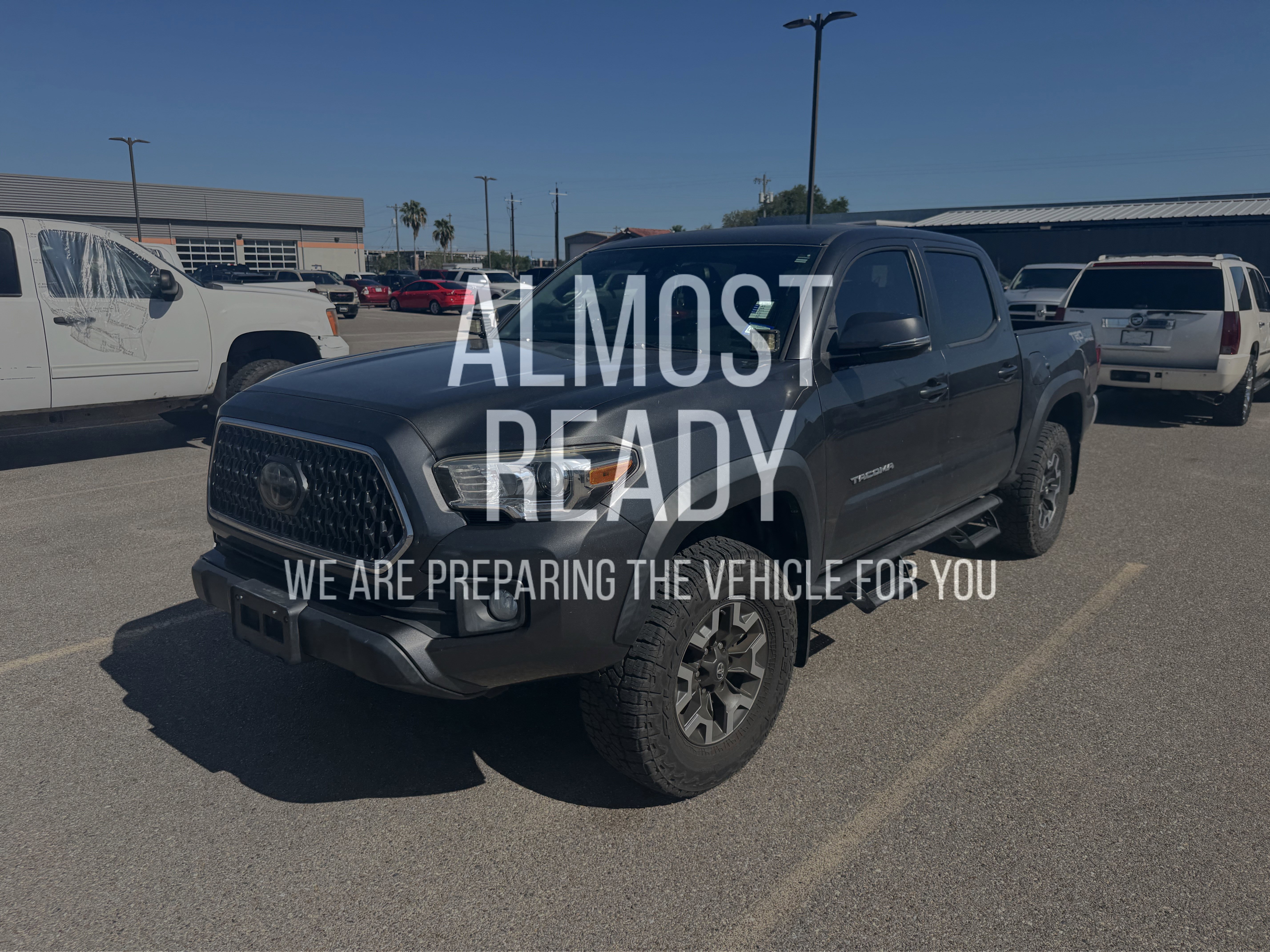 Used 2018 Toyota Tacoma TRD Off-Road AWD/4WD image 2