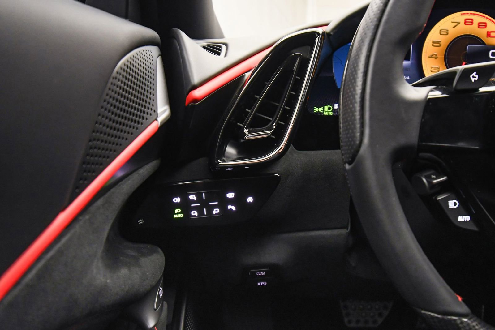 Used 2023 Ferrari Roma image 39