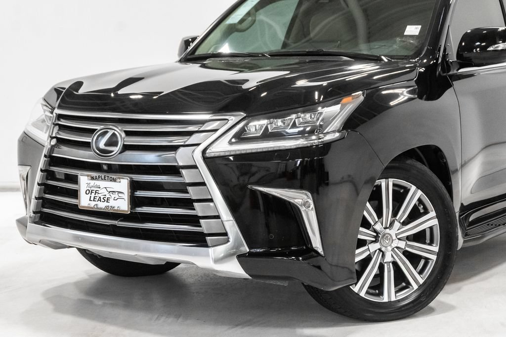 Used 2017 Lexus LX 570 4WD w/ Luxury Package image 2