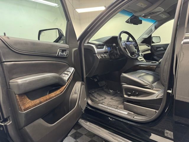 Used 2019 Chevrolet Suburban LT image 11