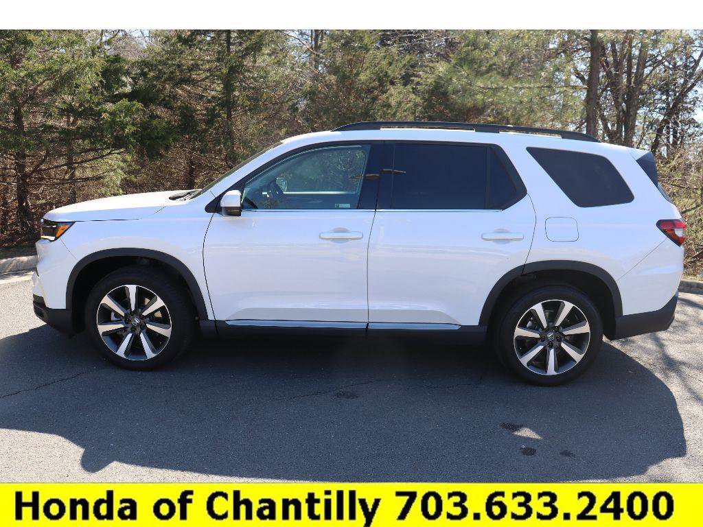 Certified 2023 Honda Pilot Touring image 4