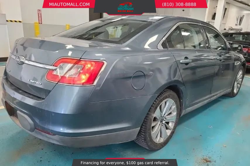 Used 2010 Ford Taurus Limited image 2