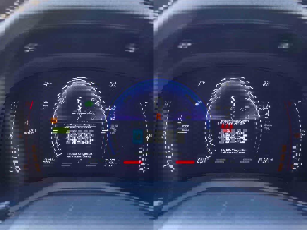 Used 2025 Toyota Camry SE image 23