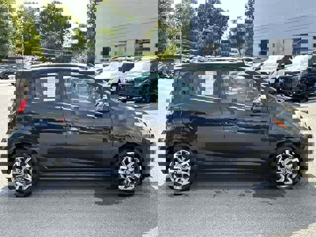 Used 2015 Chevrolet Spark LT image 3