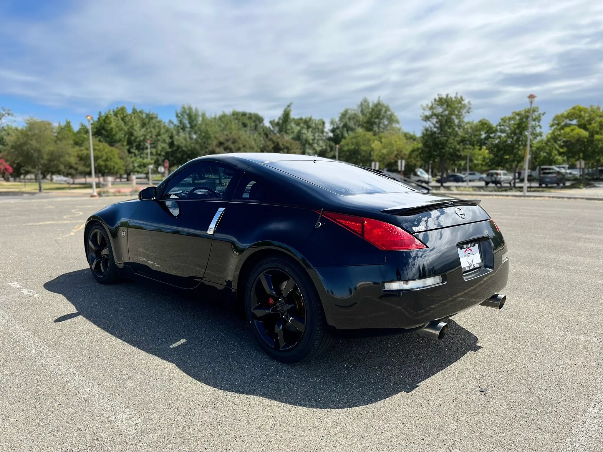 Used 2005 Nissan 350Z 35th Anniversary Edition w/ (N93) Cargo Convenience Pkg RWD image 8
