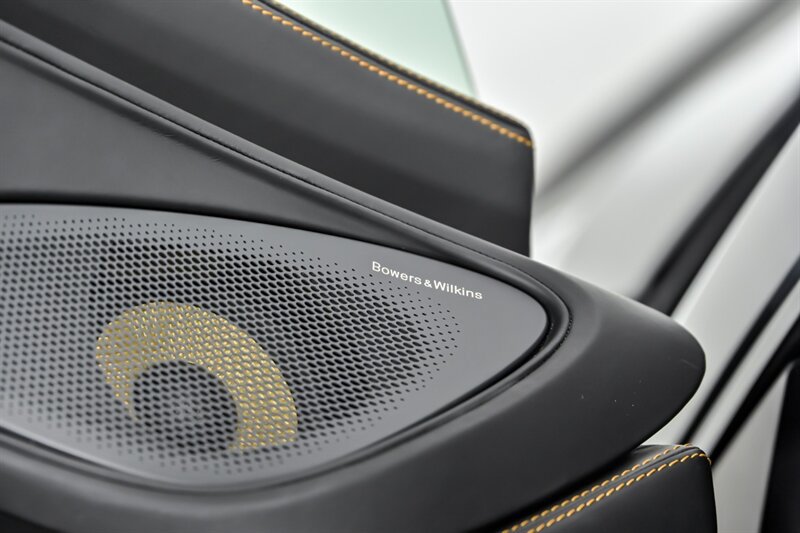 Used 2019 McLaren 600LT RWD image 17