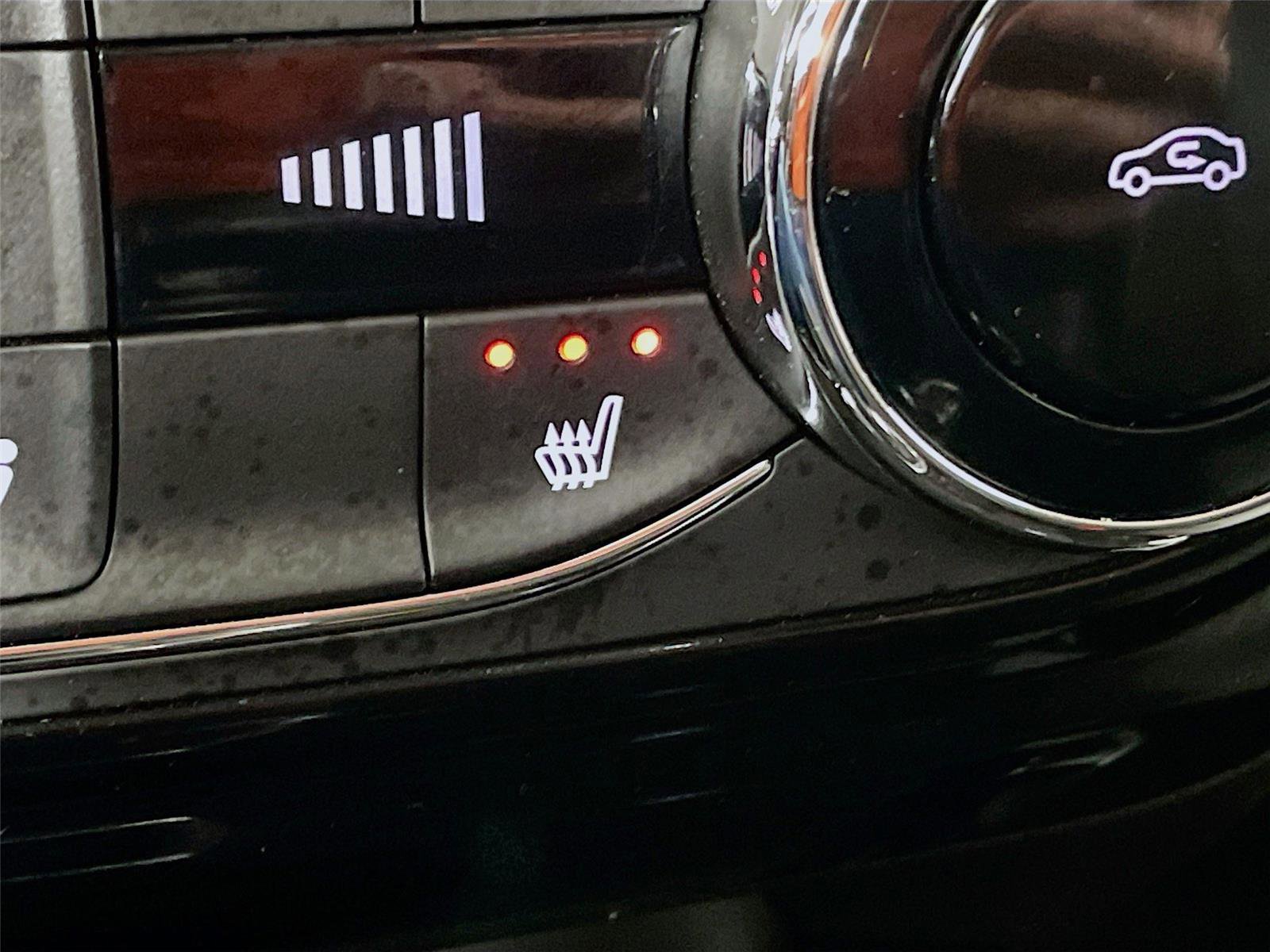 Used 2025 Chevrolet Trax LT w/ LT Convenience Package image 22