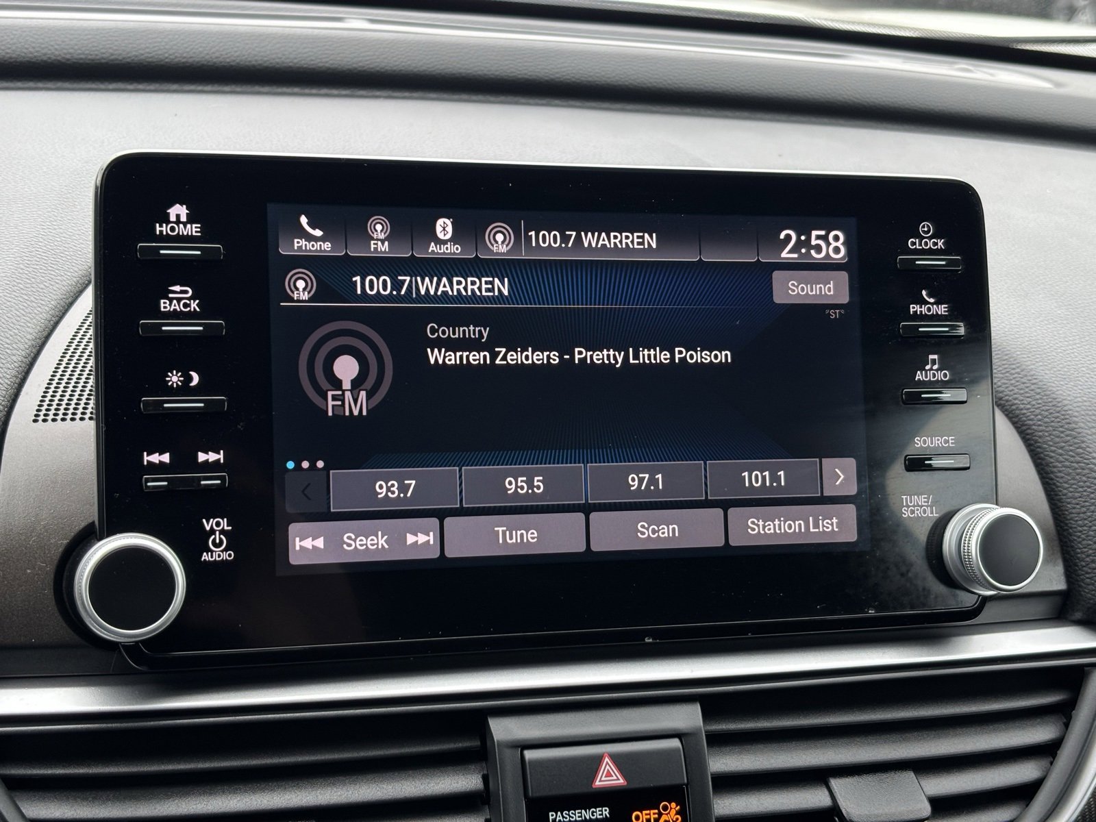 Used 2018 Honda Accord Sport image 6