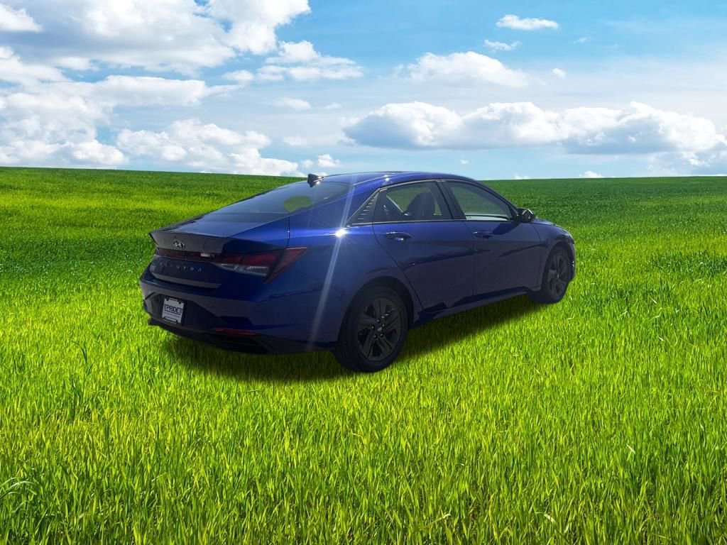 Used 2021 Hyundai Elantra SEL FWD image 5